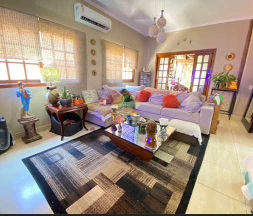 Sobrado com 3 Quartos à Venda, 166 m² em Horto Florestal - Ubatuba