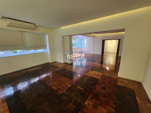 Imagem Apartamento com 3 Quartos à Venda, 250 m² em Copacabana - Rio De Janeiro Imagem Apartamento com 3 Quartos à Venda, 250 m² em Copacabana - Rio De Janeiro