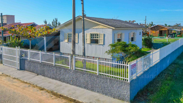 Imagem Casa com 2 Quartos à Venda, 79 m² em Zona Sul - Balneário Rincão Imagem Casa com 2 Quartos à Venda, 79 m² em Zona Sul - Balneário Rincão