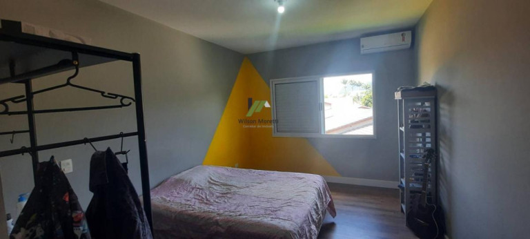 Imagem Casa de Condomínio com 4 Quartos à Venda, 380 m²