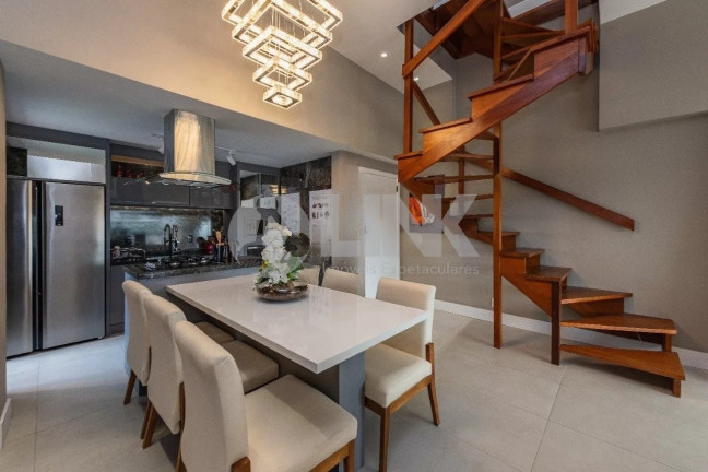Imagem Imóvel com 3 Quartos à Venda, 209 m² em Chácara Das Pedras - Porto Alegre