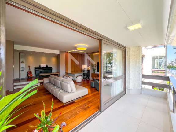 Imagem Imóvel com 3 Quartos à Venda, 195 m² em Auxiliadora - Porto Alegre Imagem Imóvel com 3 Quartos à Venda, 195 m² em Auxiliadora - Porto Alegre