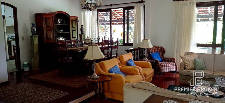 Imagem Casa com 4 Quartos à Venda, 230 m² em Alto - Teresópolis Imagem Casa com 4 Quartos à Venda, 230 m² em Alto - Teresópolis