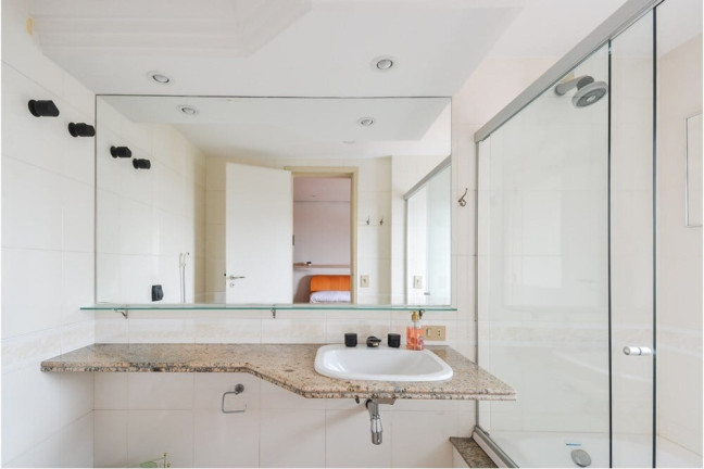 Imagem Imóvel com 4 Quartos à Venda, 160 m² em Vila Suzana - São Paulo Imagem Imóvel com 4 Quartos à Venda, 160 m² em Vila Suzana - São Paulo