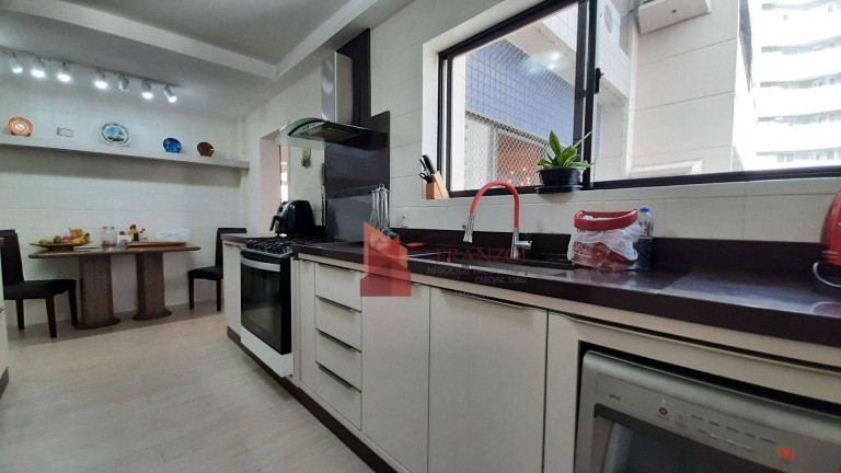 Imagem Apartamento com 4 Quartos para Alugar, 289 m² em Centro - Itajaí Imagem Apartamento com 4 Quartos para Alugar, 289 m² em Centro - Itajaí