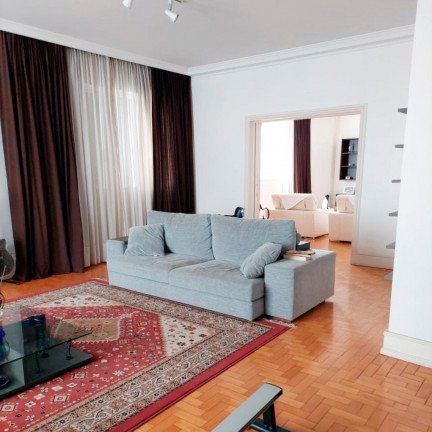 Imagem Imóvel com 3 Quartos à Venda, 270 m² em Moinhos De Vento - Porto Alegre Imagem Imóvel com 3 Quartos à Venda, 270 m² em Moinhos De Vento - Porto Alegre