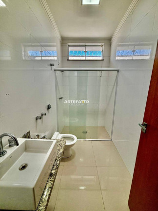 Imagem Casa com 3 Quartos à Venda, 312 m² Imagem Casa com 3 Quartos à Venda, 312 m²