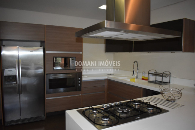 Imagem Casa com 4 Quartos à Venda, 375 m² em Região Do Vale Encantado - Campos Do Jordão Imagem Casa com 4 Quartos à Venda, 375 m² em Região Do Vale Encantado - Campos Do Jordão