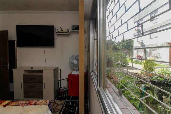 Imagem Imóvel com 2 Quartos à Venda, em Cristal - Porto Alegre Imagem Imóvel com 2 Quartos à Venda, em Cristal - Porto Alegre