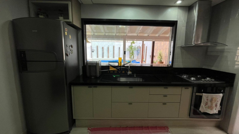 Imagem Casa com 4 Quartos à Venda, 250 m² em Centro - Ubatuba