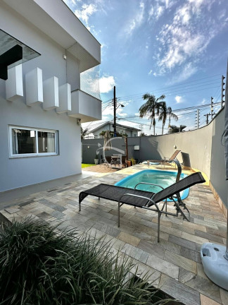 Imagem Casa com 3 Quartos à Venda, 193 m² em Saguaçu - Joinville Imagem Casa com 3 Quartos à Venda, 193 m² em Saguaçu - Joinville