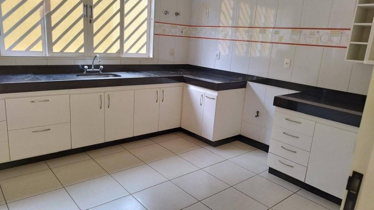 Imagem Casa com 5 Quartos à Venda, 360 m² em João Pinheiro - Belo Horizonte