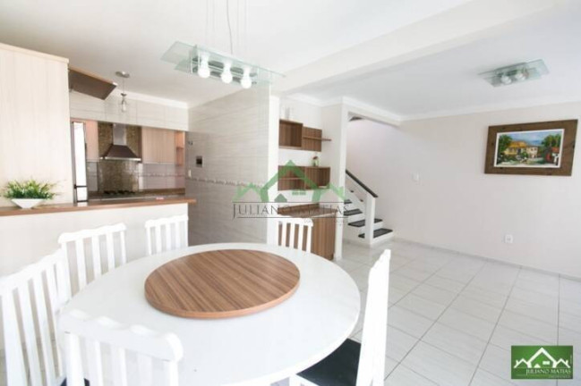 Imagem Sobrado com 3 Quartos à Venda, 74 m² em Centro - Balneário Barra Do Sul