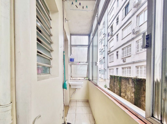 Imagem Imóvel com 3 Quartos à Venda, 115 m² em Centro Histórico - Porto Alegre Imagem Imóvel com 3 Quartos à Venda, 115 m² em Centro Histórico - Porto Alegre