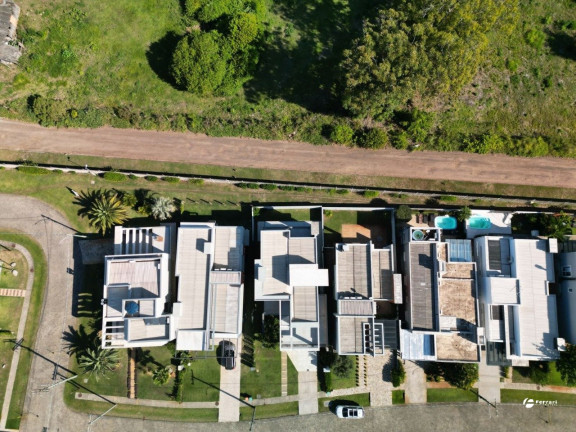 Imagem Casa de Condomínio com 4 Quartos à Venda, 290 m² em Parque Antártica - Capao Da Canoa Imagem Casa de Condomínio com 4 Quartos à Venda, 290 m² em Parque Antártica - Capao Da Canoa