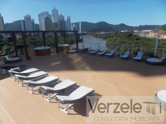 Imagem Apartamento com 4 Quartos à Venda, 220 m² em Centro - Balneário Camboriú Imagem Apartamento com 4 Quartos à Venda, 220 m² em Centro - Balneário Camboriú