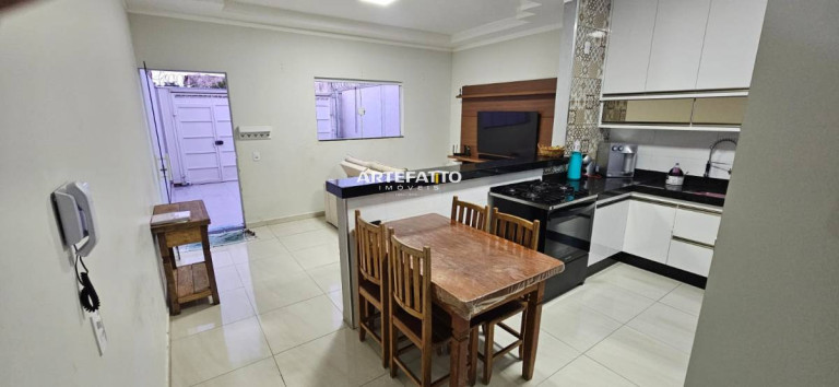 Imagem Casa com 2 Quartos à Venda, 125 m² Imagem Casa com 2 Quartos à Venda, 125 m²