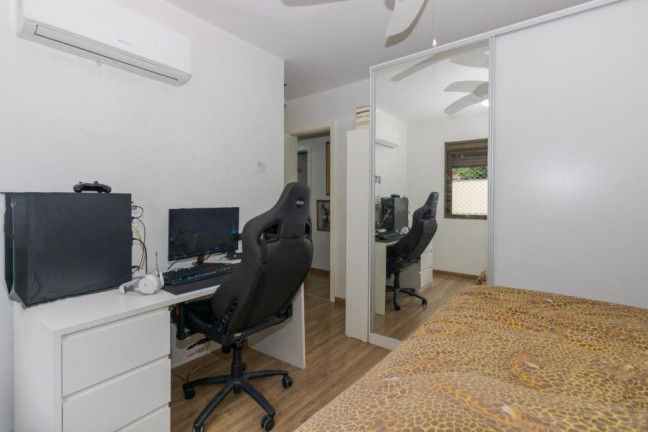 Imagem Apartamento com 3 Quartos à Venda, em São João - Porto Alegre Imagem Apartamento com 3 Quartos à Venda, em São João - Porto Alegre