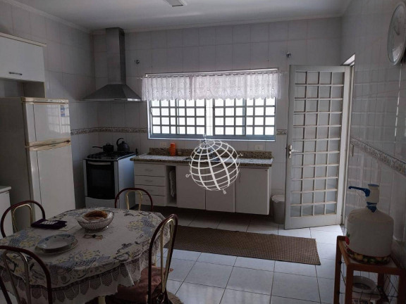 Imagem Casa com 3 Quartos à Venda, 202 m² em Jardim Do Lago - Atibaia Imagem Casa com 3 Quartos à Venda, 202 m² em Jardim Do Lago - Atibaia