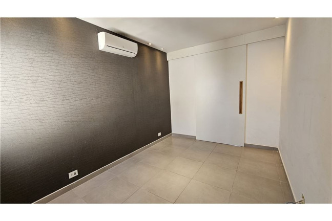 Imagem Casa com 3 Quartos à Venda, em Mirandópolis - São Paulo Imagem Casa com 3 Quartos à Venda, em Mirandópolis - São Paulo