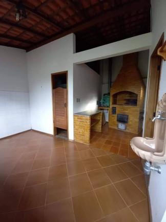 Imagem Casa com 5 Quartos à Venda, em Vale Dos Pinheiros - Nova Friburgo Imagem Casa com 5 Quartos à Venda, em Vale Dos Pinheiros - Nova Friburgo