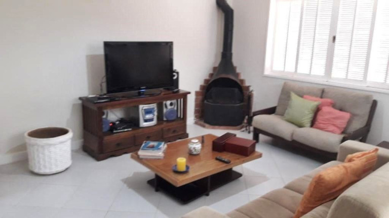 Imagem Casa com 5 Quartos à Venda, 500 m² em Pessegueiros - Teresópolis Imagem Casa com 5 Quartos à Venda, 500 m² em Pessegueiros - Teresópolis