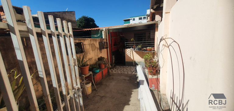 Imagem Sobrado com 9 Quartos à Venda, em Riacho Das Pedras - Contagem Imagem Sobrado com 9 Quartos à Venda, em Riacho Das Pedras - Contagem
