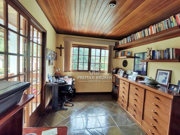 Imagem Casa com 4 Quartos à Venda, 200 m² em Albuquerque - Teresópolis Imagem Casa com 4 Quartos à Venda, 200 m² em Albuquerque - Teresópolis
