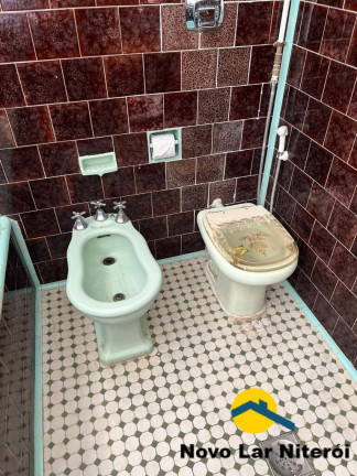 Imagem Casa com 3 Quartos à Venda, 240 m² em Centro - Niterói
