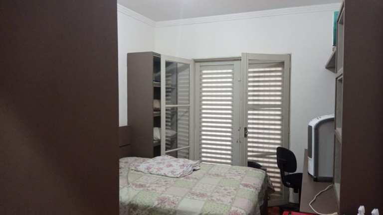 Imagem Casa com 4 Quartos à Venda, 250 m² em Bosque Dos Eucaliptos - São José Dos Campos Imagem Casa com 4 Quartos à Venda, 250 m² em Bosque Dos Eucaliptos - São José Dos Campos