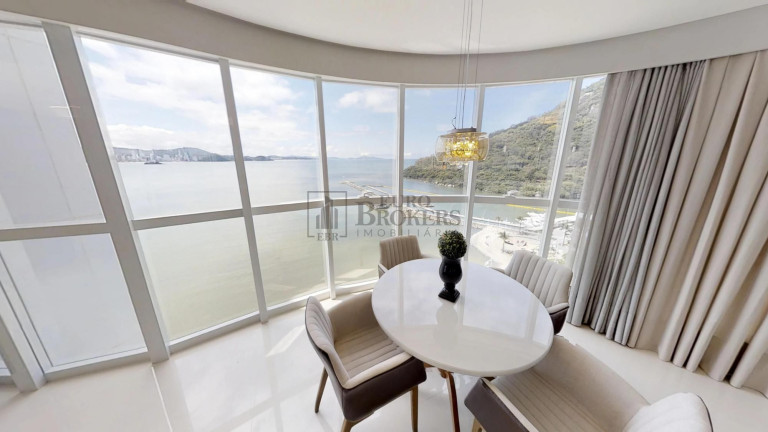 Apartamento com 5 Quartos à Venda, 237 m² em Centro - Balneário Camboriú