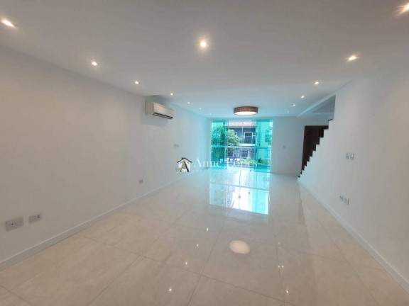 Imagem Casa com 4 Quartos à Venda, 278 m² em Gonzaga - Santos Imagem Casa com 4 Quartos à Venda, 278 m² em Gonzaga - Santos