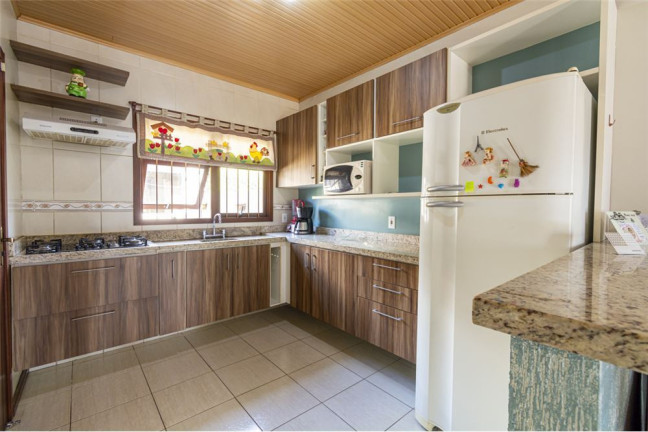 Imagem Casa com 3 Quartos à Venda, em São José - Canoas Imagem Casa com 3 Quartos à Venda, em São José - Canoas