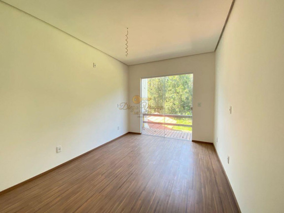 Imagem Casa com 4 Quartos à Venda, 220 m² em Granja Guarani - Teresópolis Imagem Casa com 4 Quartos à Venda, 220 m² em Granja Guarani - Teresópolis