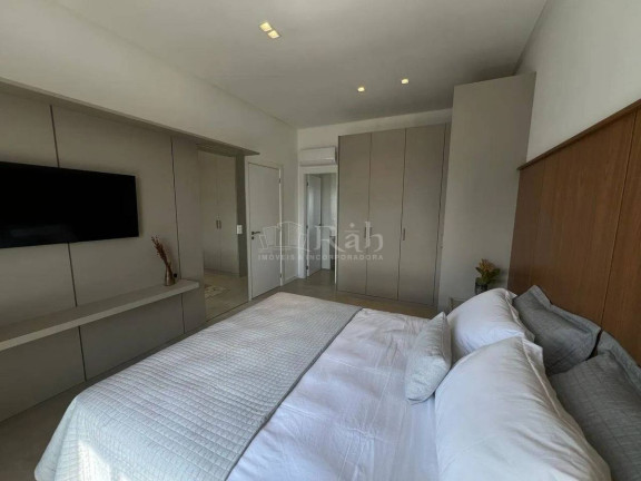 Imagem Cobertura com 4 Quartos à Venda, 264 m² em Centro - Balneário Camboriú Imagem Cobertura com 4 Quartos à Venda, 264 m² em Centro - Balneário Camboriú