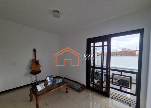 Imagem Casa com 4 Quartos à Venda, 240 m² em Costa E Silva - Joinville Imagem Casa com 4 Quartos à Venda, 240 m² em Costa E Silva - Joinville