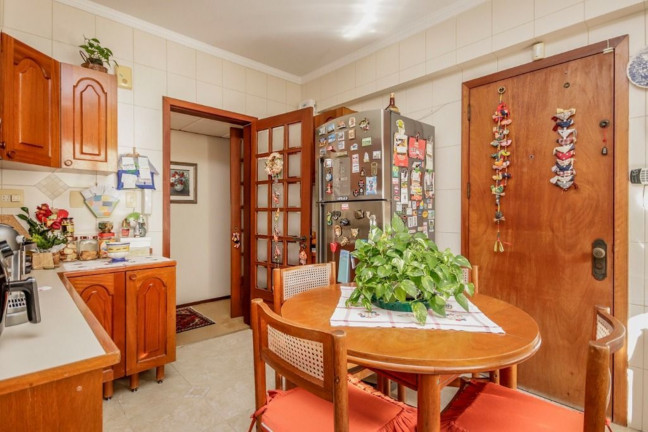 Imagem Imóvel com 3 Quartos à Venda, 109 m² em Auxiliadora - Porto Alegre Imagem Imóvel com 3 Quartos à Venda, 109 m² em Auxiliadora - Porto Alegre