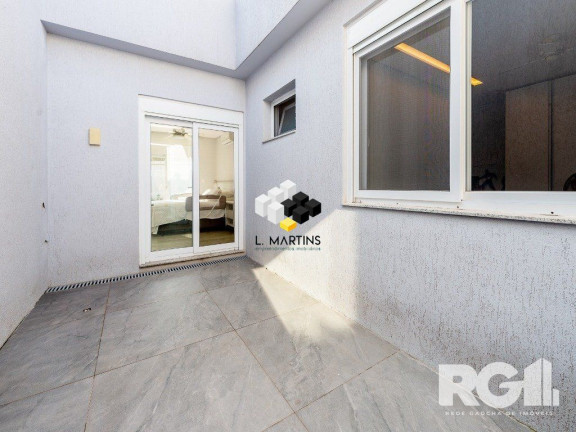 Imagem Casa com 3 Quartos à Venda, 400 m² em Três Figueiras - Porto Alegre Imagem Casa com 3 Quartos à Venda, 400 m² em Três Figueiras - Porto Alegre