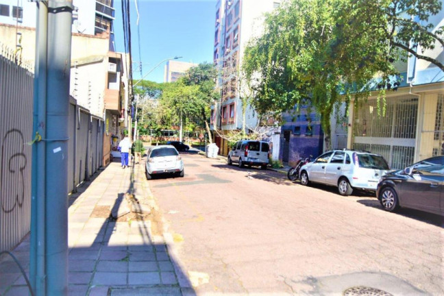 Imagem Casa com 3 Quartos à Venda, 160 m² em Centro Historico - Porto Alegre Imagem Casa com 3 Quartos à Venda, 160 m² em Centro Historico - Porto Alegre