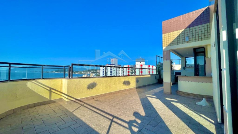 Imagem Cobertura com 3 Quartos à Venda, 240 m² em Kobrasol - São José