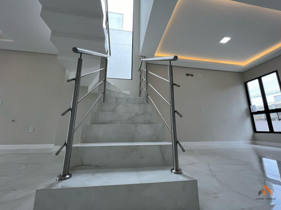 Imagem Casa com 3 Quartos à Venda, 126 m²