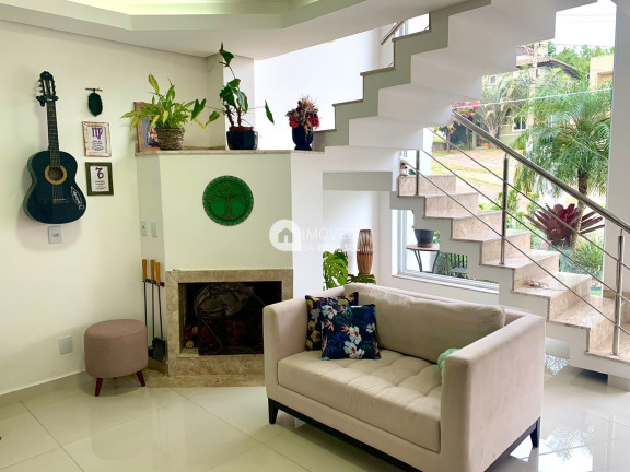 Imagem Casa com 3 Quartos à Venda, 200 m² Imagem Casa com 3 Quartos à Venda, 200 m²
