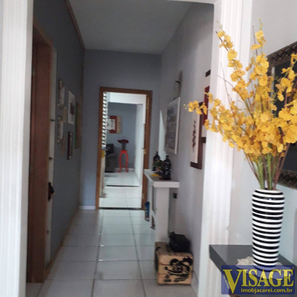 Imagem Sobrado com 4 Quartos à Venda,  em Residencial Santa Paula - Jacareí
