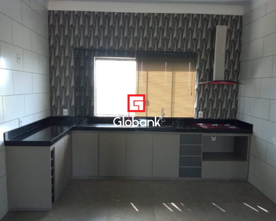 Imagem Imóvel com 3 Quartos à Venda, 225 m² em Pirapora - Montes Claros Imagem Imóvel com 3 Quartos à Venda, 225 m² em Pirapora - Montes Claros