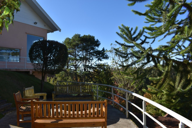 Imagem Casa com 4 Quartos à Venda, 450 m² em Região Do Alto Do Capivari - Campos Do Jordão Imagem Casa com 4 Quartos à Venda, 450 m² em Região Do Alto Do Capivari - Campos Do Jordão