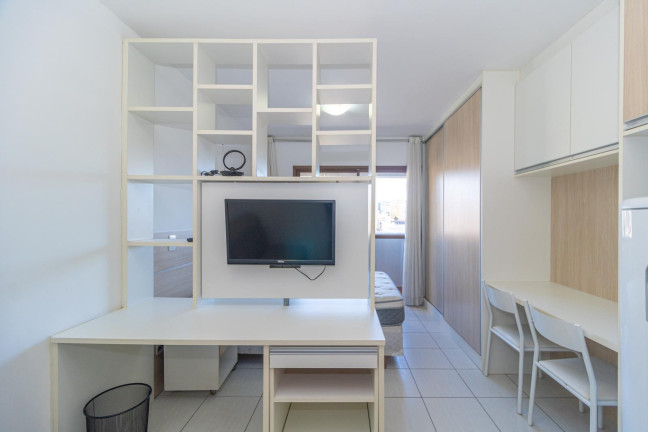 Imagem Apartamento com 1 Quarto para Alugar, 27 m² em Centro - Curitiba Imagem Apartamento com 1 Quarto para Alugar, 27 m² em Centro - Curitiba