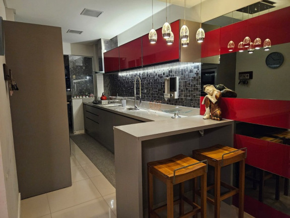 Apartamento com 4 Quartos à Venda, 135 m² em Pioneiros - Balneário Camboriú