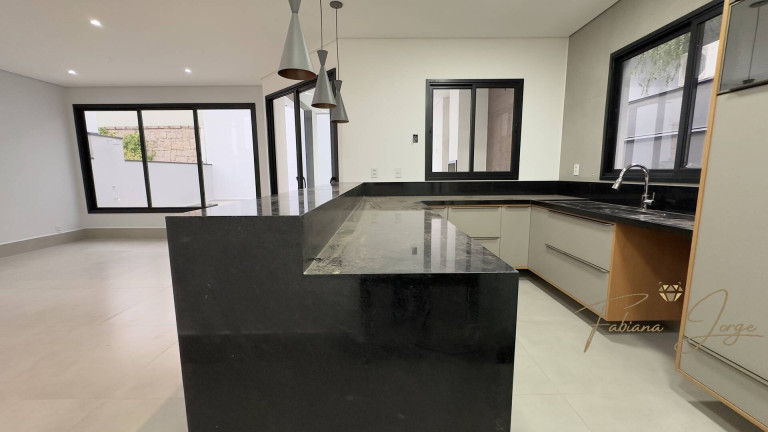 Imagem Casa com 3 Quartos à Venda, 327 m² em Roncáglia - Valinhos