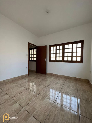 Imagem Casa com 5 Quartos à Venda, 280 m² em Alto Do Cristo - Taubaté Imagem Casa com 5 Quartos à Venda, 280 m² em Alto Do Cristo - Taubaté