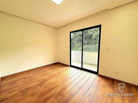 Imagem Casa com 3 Quartos à Venda, 161 m² em Comary - Teresópolis Imagem Casa com 3 Quartos à Venda, 161 m² em Comary - Teresópolis